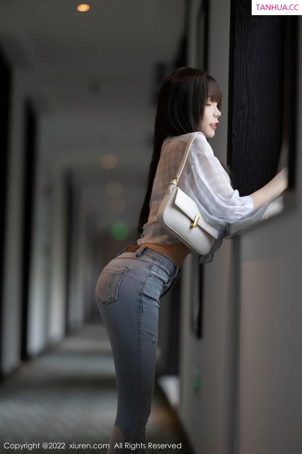 陈芝 芝芝Booty [XiuRen]高清写真图 2022.05.07 No.4976 芝芝Booty第2张图片